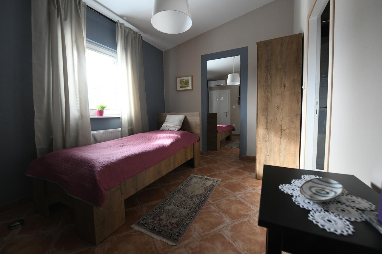 Klet Cinkus Bed & Breakfast Hrvatski Leskovac Ngoại thất bức ảnh
