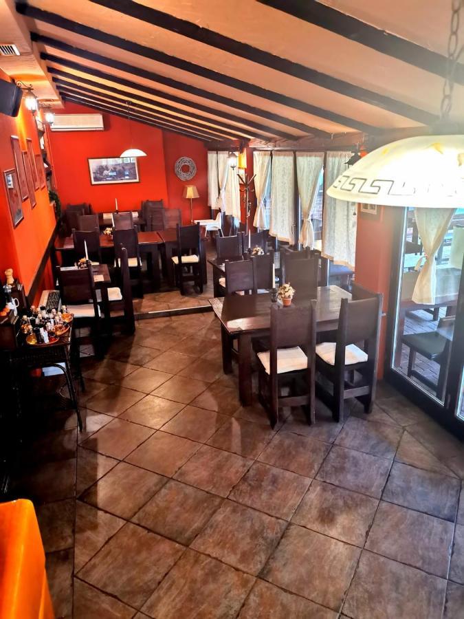 Klet Cinkus Bed & Breakfast Hrvatski Leskovac Ngoại thất bức ảnh